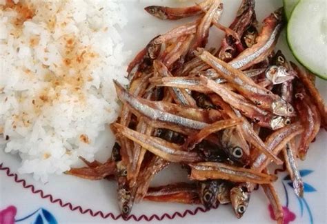 Philippine Dried Fish: Dilis (Anchovies)