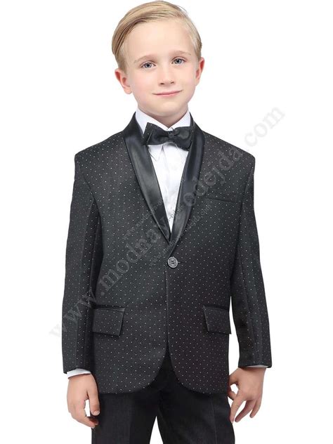 Чёрный костюм-двойка белая рубашка с бабочкой для мальчика… | Flickr