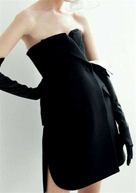 Pin By Judy Shoup On Judy Shoup Fashion Editorial Fashion Black Fashion