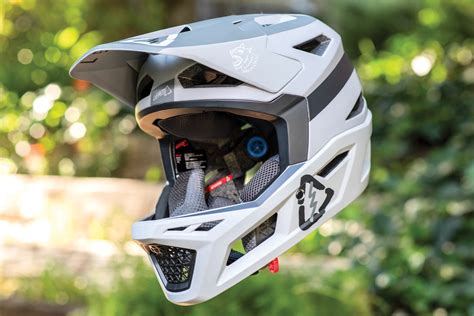 Mountain Bike Trail Helmet - eBikeAI