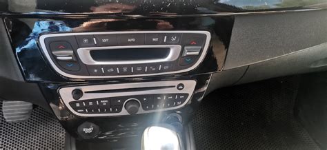 3d sound by Arkamys цена Renault Megane III 1 6 л 2010 года