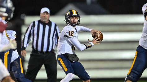 Muncie-area football scores from IHSAA sectional first round games