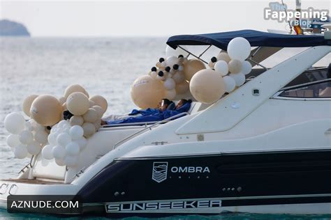 Arianna Ajtar S Sexy Bikini Show In Ibiza Aznude