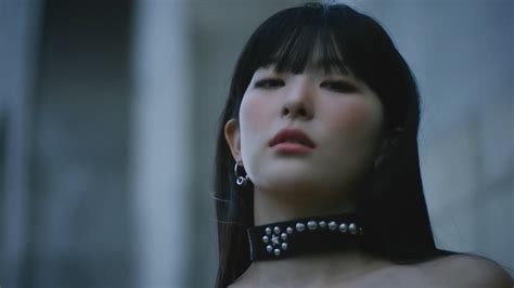 Seulgi Pics On Twitter She Looked So Hot In This Fit