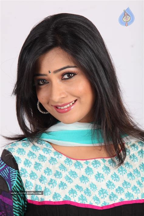 Radhika Pandit Hot Stills Photo 72 Of 109
