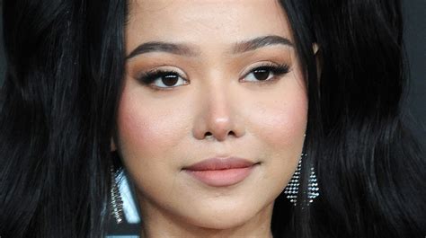 Tiktok Babe Strip Tease From Bella Poarch Hot Tiktoker Teasing My XXX Hot Girl