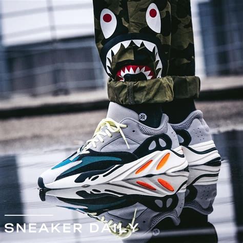 Gi Y Adidas Yeezy Boost Wave Runner B