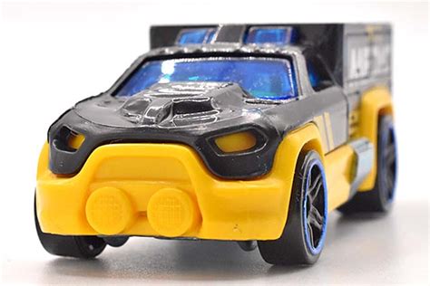 Rescue Duty Hcw Hot Wheels