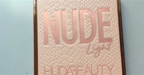 Huda Beauty Nude Obsession Light Eye Palette
