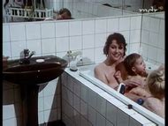 Barfuß ins Bett nude pics page 1