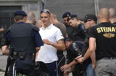 Lupigini Objektivi Na Gay Prideu I Anti Gay Prosvjedu Novice Lupiga