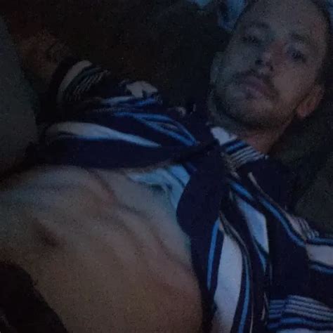 Bored Gay Handjob Handjob Porn Feat Xilum Xhamster