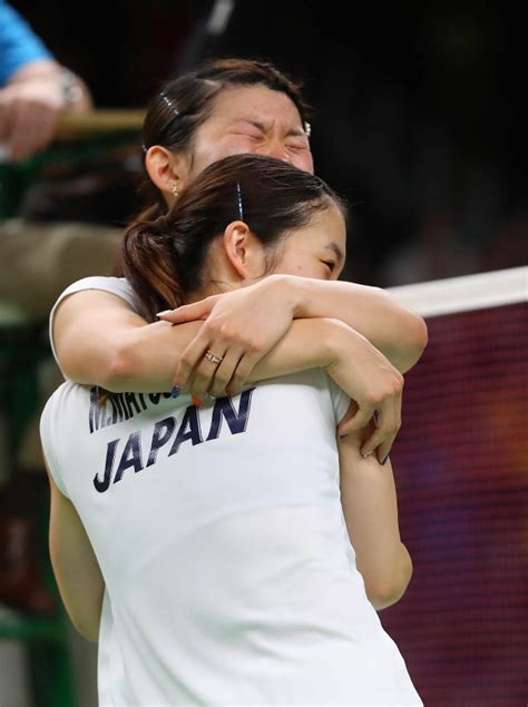 リオ五輪 バドミントン女子ダブルス：高橋、松友組が接戦制し金メダル 写真特集127 毎日新聞