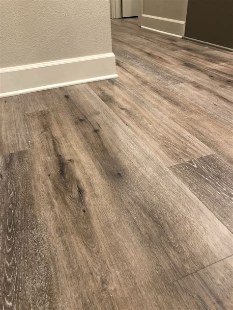 The Pros And Cons Of Vinyl Plank Flooring Flooring Designs