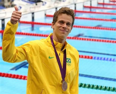 Medalha De Bronze Conquistada Pelo Nadador Cesar Cielo Nos Metros