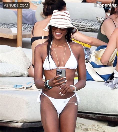 Naomi Campbell Sexy Spotted Showing Off Her Sultry Body In A Hot White Bikini At Mykonos Beach
