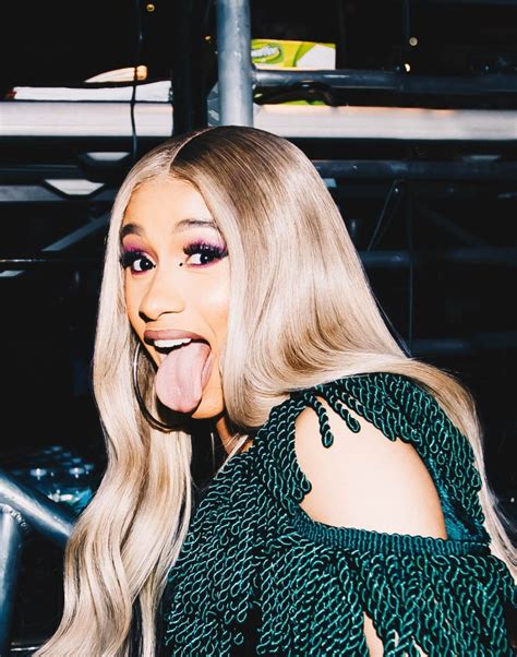 Cardi B Accidentally Posted A Nude Photo On Her Instagram Story