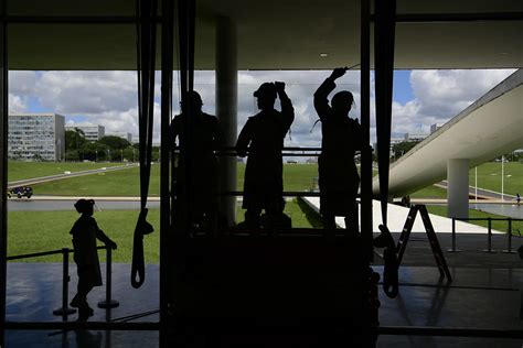 Romeo And Juliet Stars Sue Paramount For Being Coerced Into Underage Nude Sex Scene The