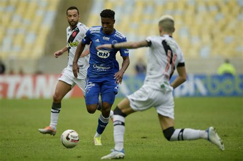 Veja Fotos De Vasco X Cruzeiro Pela S Rie B Gazeta Esportiva