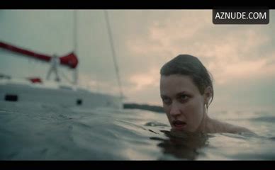 Helena Englert Lesbian Underwear Scene In Bringbackalice AZNude