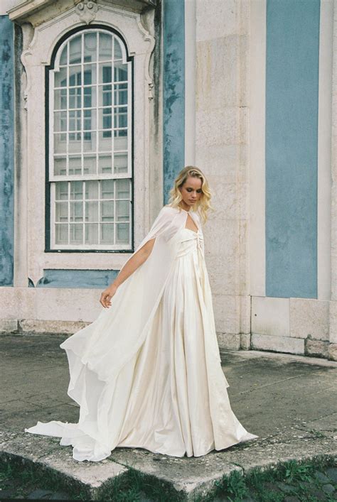 Wedding bridal cape – Sumarokova Atelier