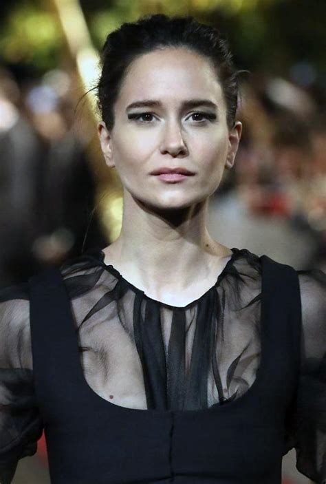 Katherine Waterston Nude In Sex Scenes And Hot Pics Scandal Planet