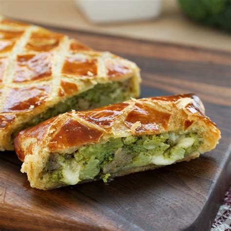 Strudel Salato Broccoli E Salsiccia Ricetta Fatto In Casa Da Benedetta