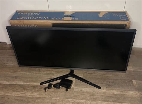 Samsung S34J550WQR LED-Monitor Test und Bewertung - Erfahrungen