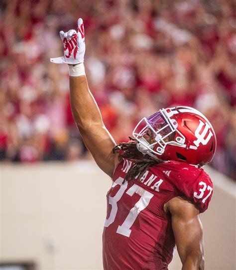 Fernando Mendoza Heisman Trophy odds: Indiana quarterback stats