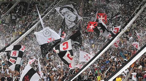 Vasco aposta no retorno da torcida para iniciar sequência de vitórias