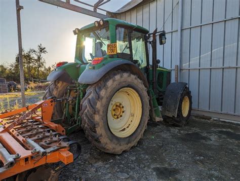 John Deere 6520