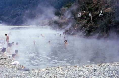 Hot Spring Resorts In Japan And China As Erotic Places
