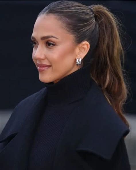 Pin By Raji Kumar On My Style In 2025 Jessica Alba Hair Brunette Hair With Highlights Hair