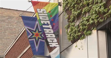 Chicago Gay Bars Boycott Bud Beers Over Dylan Mulvaney Flap Flipboard