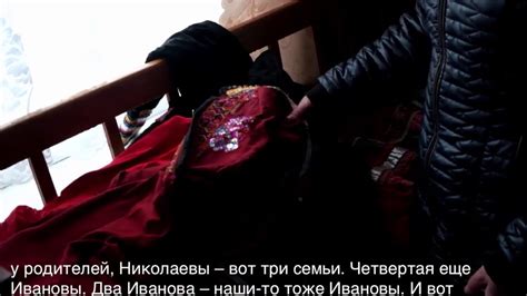 марийские платья из советских флагов - YouTube