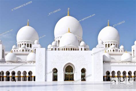 Exterior Domes Arches And Minarets Of The The Sheikh Zayed Grand