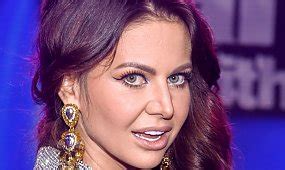 Maja Rutkowski Niczym Foczka Wyleguje Si W Bikini Na Ska Ce Po R D Fal