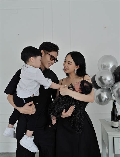 Các hot girl hệ Gen Z khi làm mẹ Chăm con không quên chăm mình con ngoan khoẻ mẹ nhàn tênh