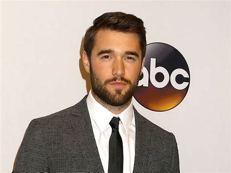 Josh Bowman Net Worth, Wife, Age, Biography, Career