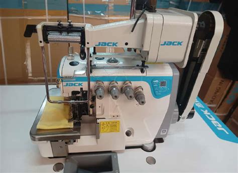 Overlock 4 hilos E4, JACK, con alimentador – máquinas de coser