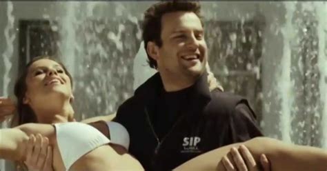 Gaelle Garcia Diaz Gaëlle Garcia Diaz in bikini door waterpistool nat gespoten voor Sip Well