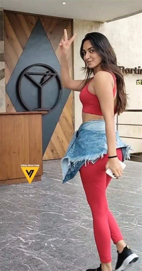 Kiara Advani Seen Hot In Red Gym Fit See Pics