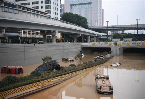 河南强降雨已致56人遇难5人失踪 京广隧道救援清理仍在继续郑州