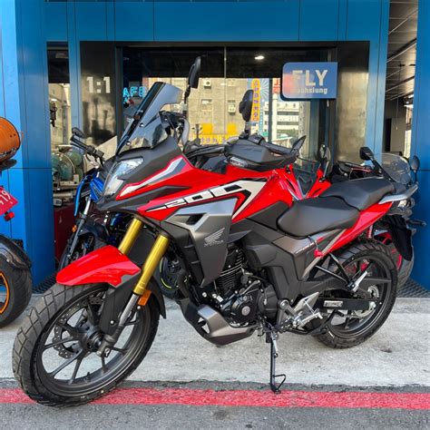 售 2023 新車 Honda Cb200x Abs 可車換車 Cb200 多功能車 輕檔 本田 車 機車 新車在旋轉拍賣