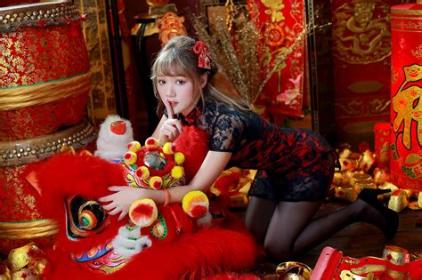 Women P Costumes Ponytail High Heels Asian Model Bracelets Brunette Nylons Long