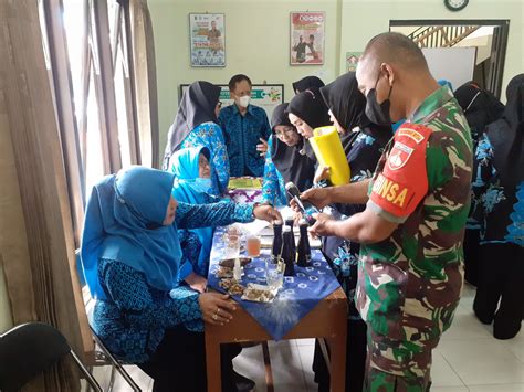 Kodim Kota Yogyakarta Babinsa Komsos Dengan Ibu Pkk Suryodiningratan