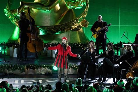 rockefeller christmas tree lighting 2025 10