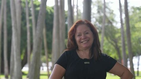 Esta Madre Latina Se Somete A Un Cambio De Imagen Para Reencontrarse Con El Amor