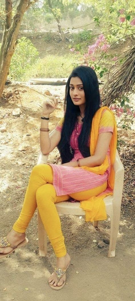 Vidyasagar G adlı kullanıcının Hot actress panosundaki Pin