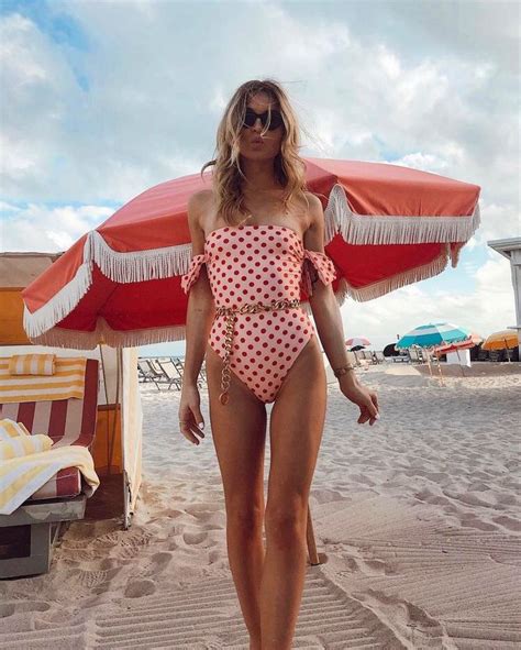 Hot Sexy Rose Shen Bikini Pics